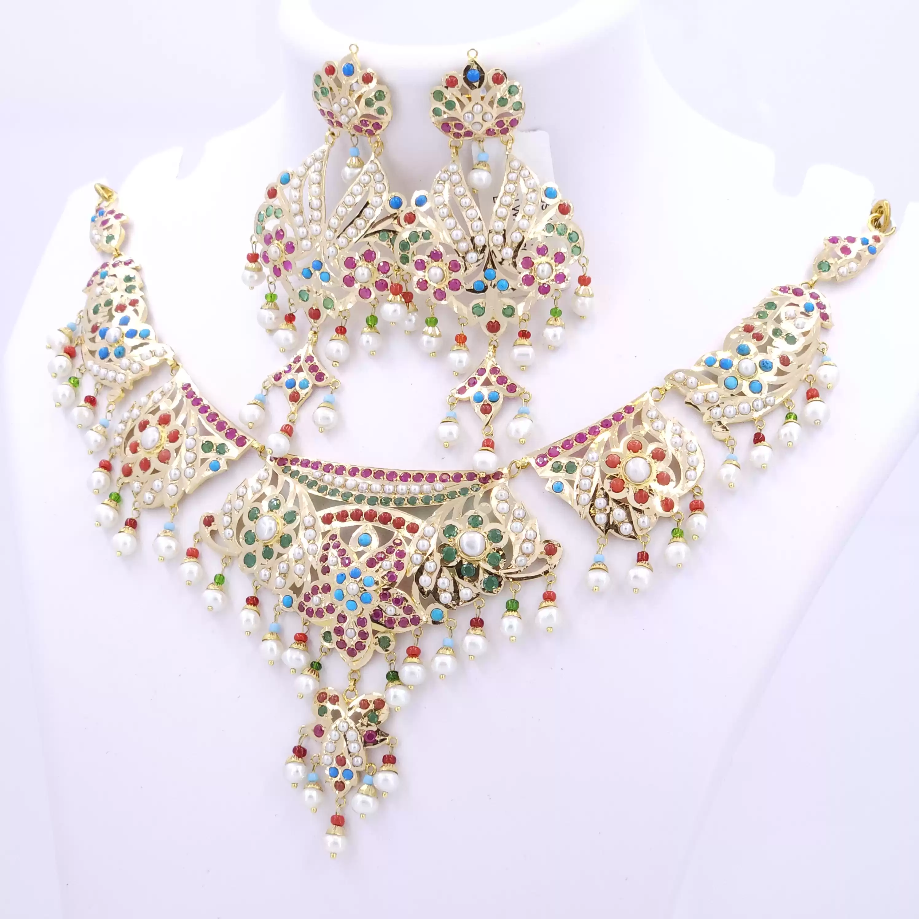 Meharnoor Set